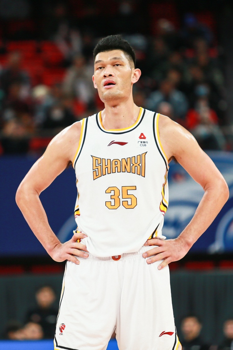 手感不佳！葛昭宝全场8投1中得到2分2篮板2助攻
